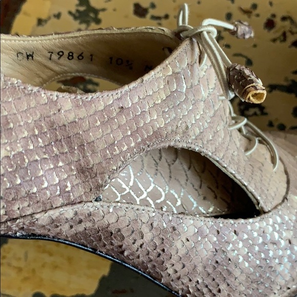 💥 STUART WEITZMAN SEXY snakeskin size 10 ½ - Picture 3 of 8